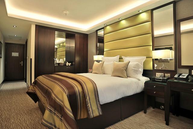 Khách sạn thương mại và quản trị