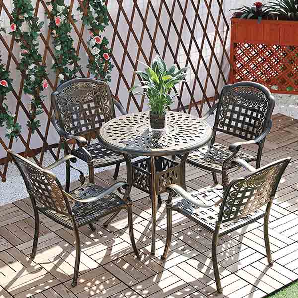 Một số yếu tố cần lưu ý khi chọn lưu ý khi chọn bàn ghế quán cafe ngoài trời