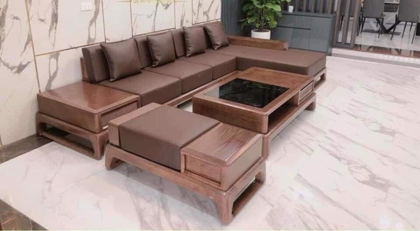 Bàn ghế phù hợp không gian