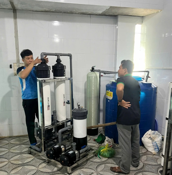 Kiểm tra lưu lượng và chất lượng đầu ra housing lọc