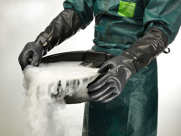 Lớp phủ đặc biệt trên găng tay bảo hộ